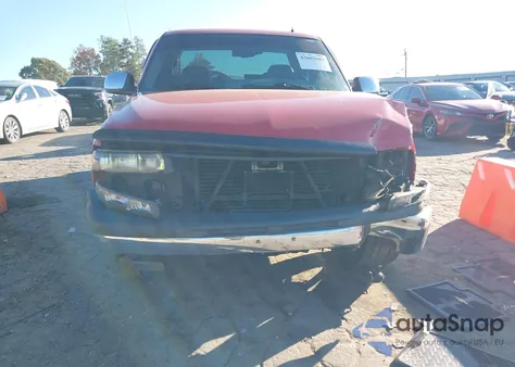 2001 Chevrolet Silverado 1500 Lt z USA, uszkodzony, nr VIN 2GCEC19T611177318